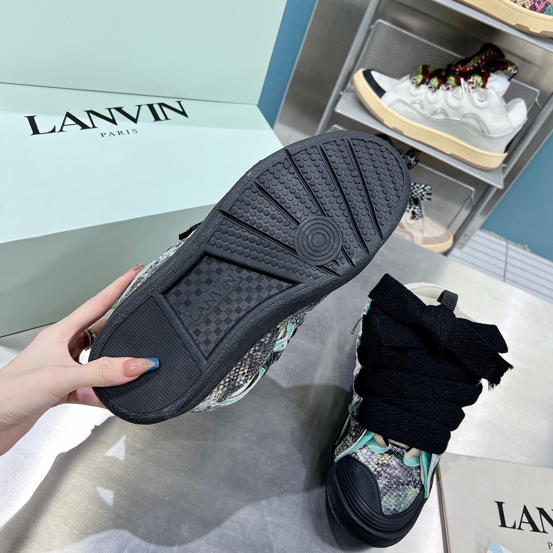 Lanvon Leather Curb 2