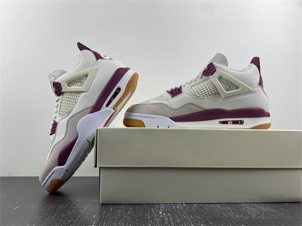 SB x Jordan 4 “Sapphire”