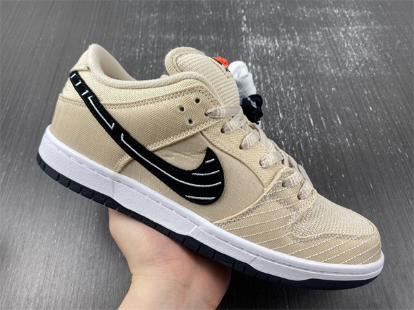 Nike SB Dunk Low Albino & Preto