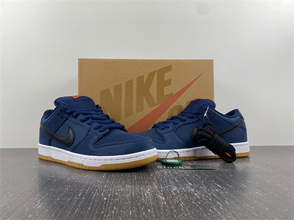 Nike SB Dunk Low Navy Black Gum