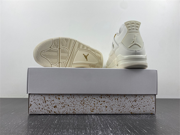 Air Jordan 4 “Metallic Gold”
