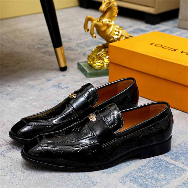 Lv Loafer 030
