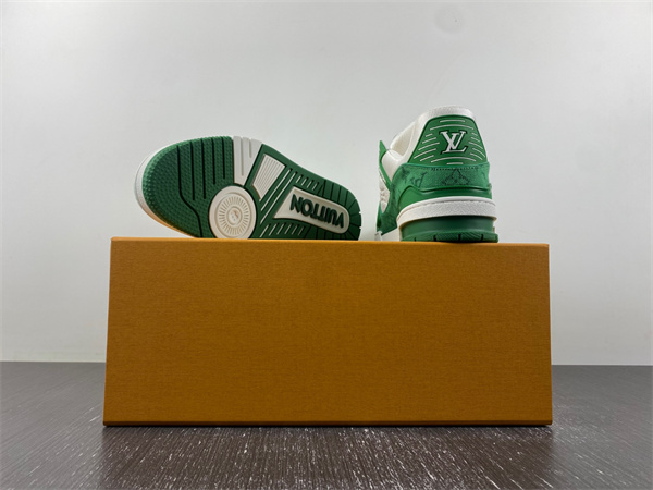 l**is V*t*n lv trainer