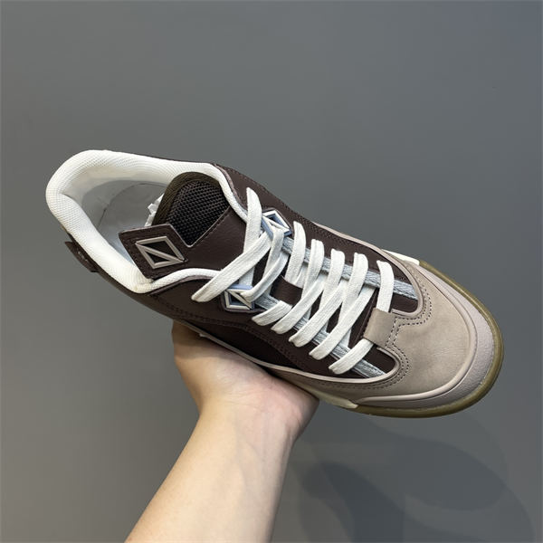 Dr x Travis Scott Sneaker