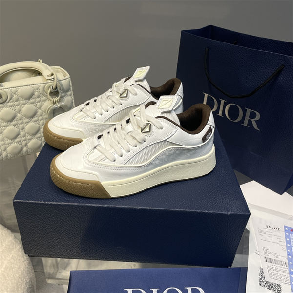 Dr x Travis Scott Sneaker