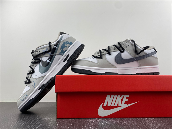 Nike SB Dunk Low