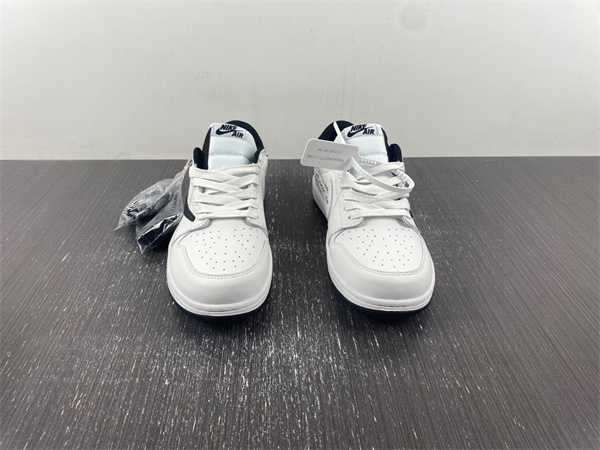 OFF-WHITE x Travis Scott x Air Jordan 1 OW