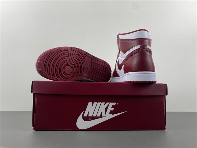 Air Jordan 1 High OG “Team Red” DZ5485-160