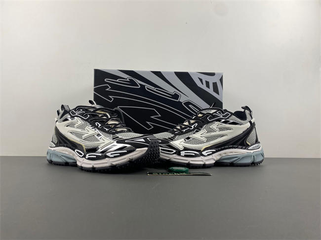 OFF WHITE 11