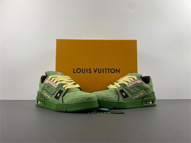 l**is V*t*n lv trainer 20