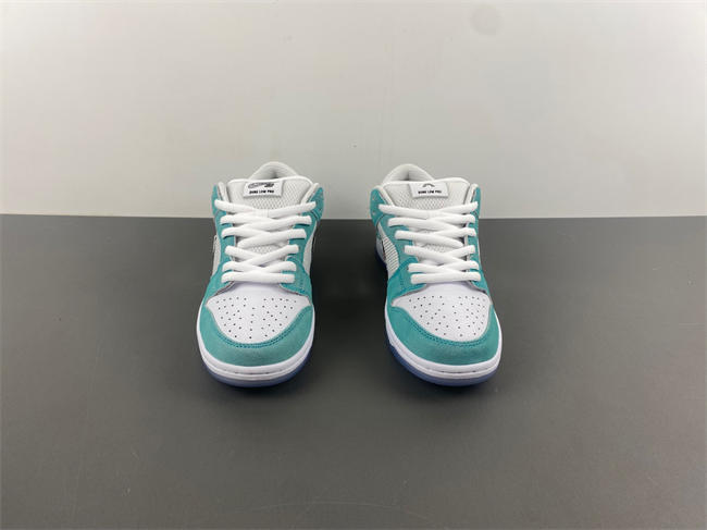 Dunk SDCAI*NIKE SB Low FD2562-400