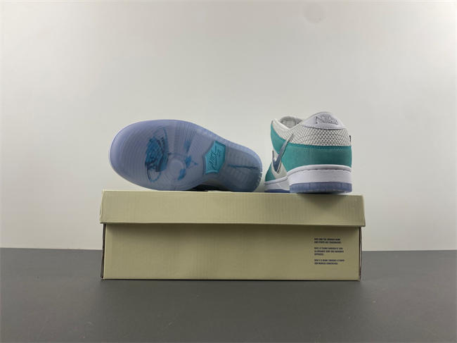 Dunk SDCAI*NIKE SB Low FD2562-400