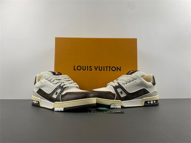 l**is V*t*n lv trainer 26