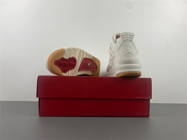 Levi’s x Air Jordan 4 “White” AO2571-100