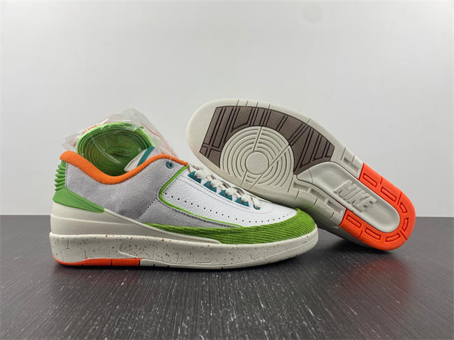 AJ2 Low x Titan DV6206-183