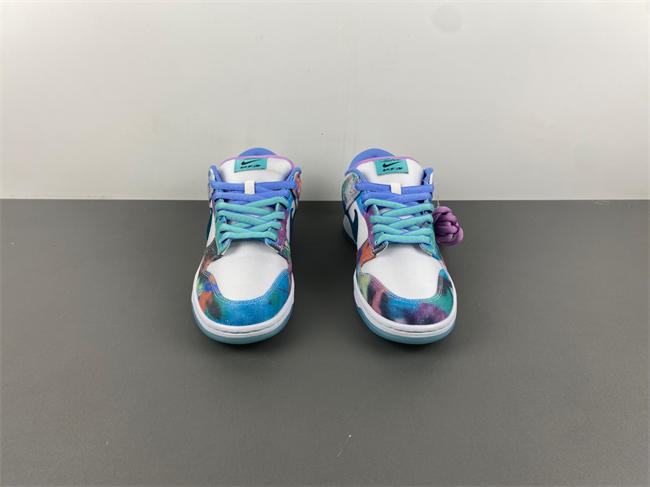 Futura Laboratories x Nike SB Dunk Low FL HF6061-400