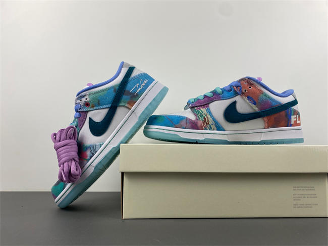 Futura Laboratories x Nike SB Dunk Low FL HF6061-400