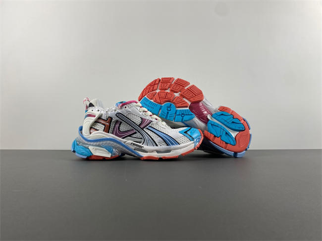 Ba*len*cia*ga  772767-w3rbw-2325