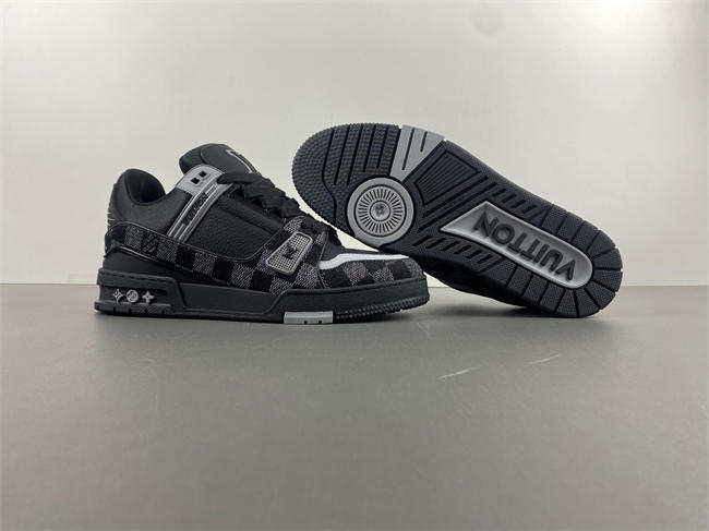 l**is V*t*n lv trainer