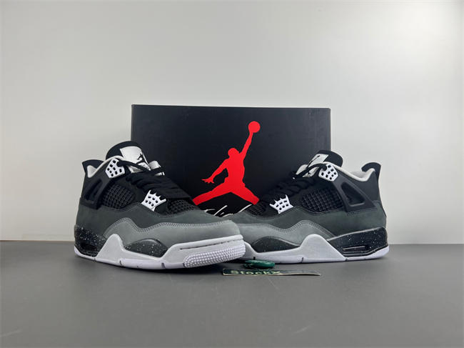 Air Jordan 4 “Fear” FQ8138-002