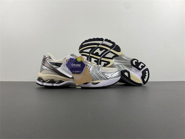 As*ic*s gel-kayano 14