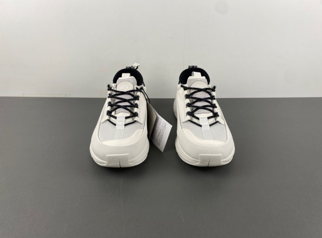 （Can*a Go*e）glacier trai. 7785m