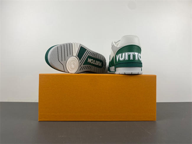 l0*is V*t0n lv trainer 89