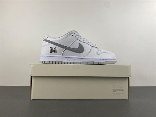 nike sb dunk low S*p*e 94 white metallic silver hq8487-100