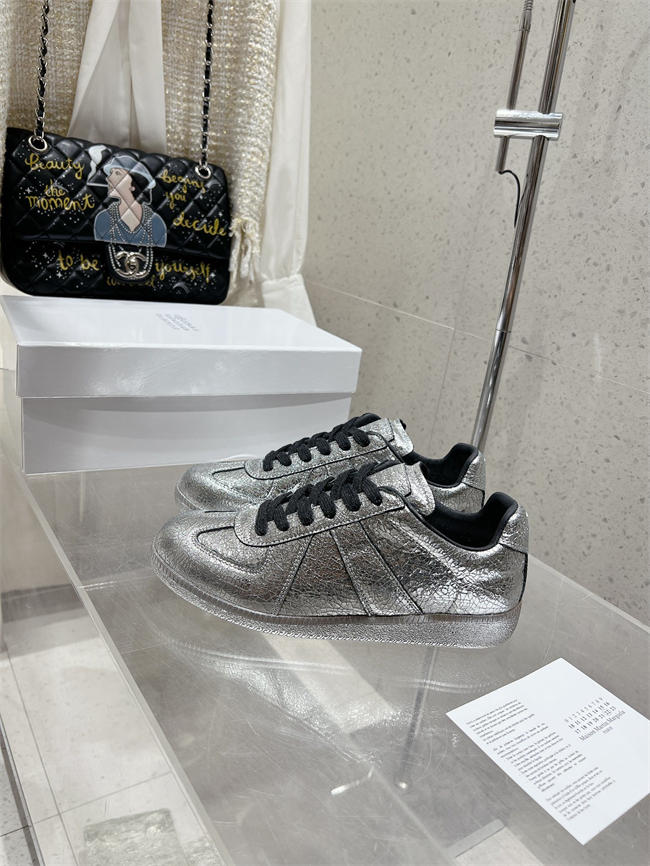 ma*s*n martin Ma*i*la sneaker