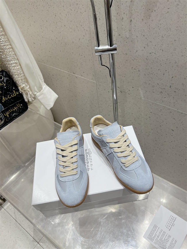 ma*s*n martin Ma*i*la sneaker